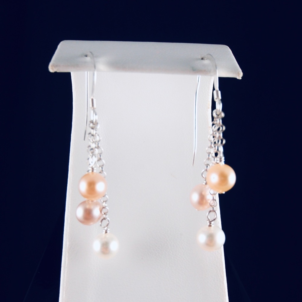 Tri-color pearl earrings